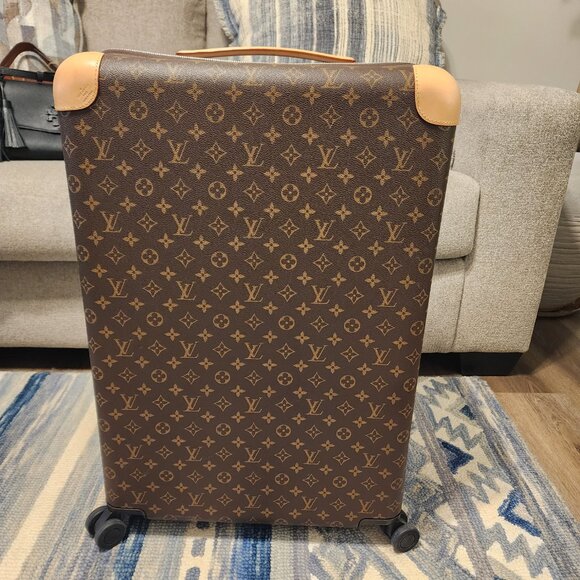 Louis Vuitton - Picture 5 of 12